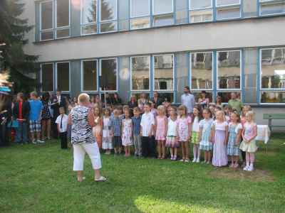 30.6.2011-vysvedceni-020.jpg