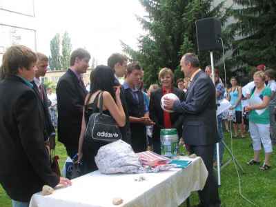 30.6.2011-vysvedceni-057.jpg